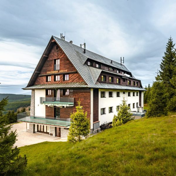 Friesovy boudy budova